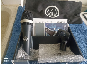 AKG D5