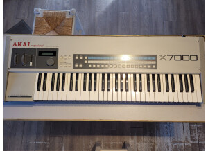 Akai Professional X7000 (19898)