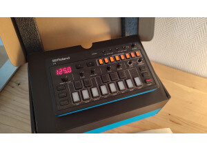 Roland J-6 Chord Synthesizer (64886)