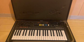Roland RS-09 Organ / String machine
