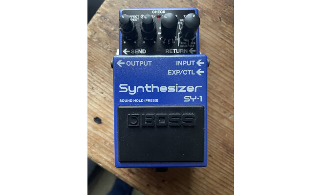 Boss SY-1 Synthesizer (40703)