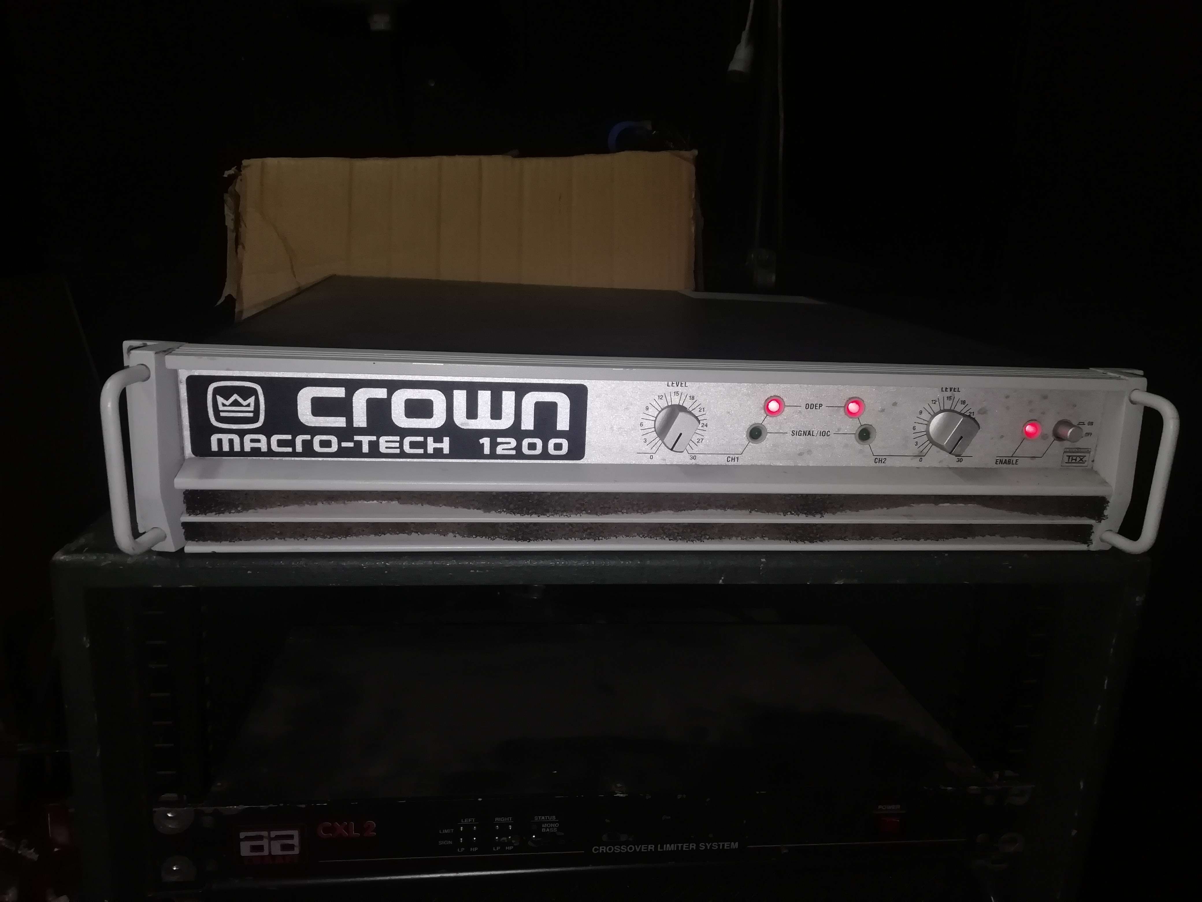Amplificateur Crown Macro-Tech 1200