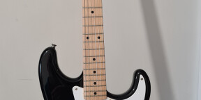 Vends guitare SQUIER STRATOCASTER Affinity