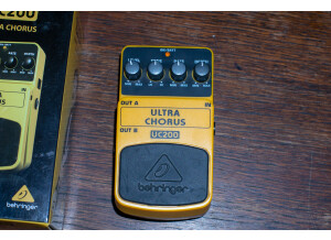 Behringer Ultra Chorus UC200  (4044)