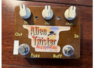 Analog Alien Alien Twister