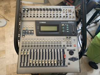 Yamaha 01V