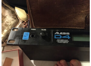 Alesis D4