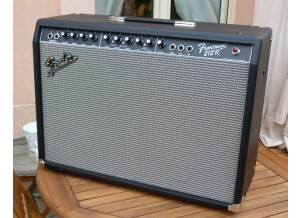 Fender FM 212R (80343)