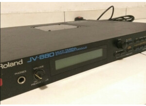 Roland JV-880