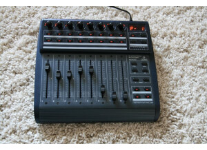 Behringer BCF 2000