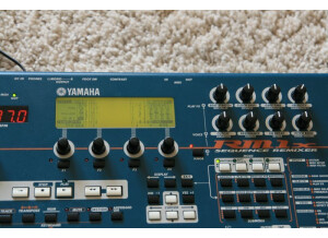 Yamaha RM1X (86433)