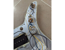Loaded 2006 Fender Jazzmaster AVRI62 white pickguard (3)
