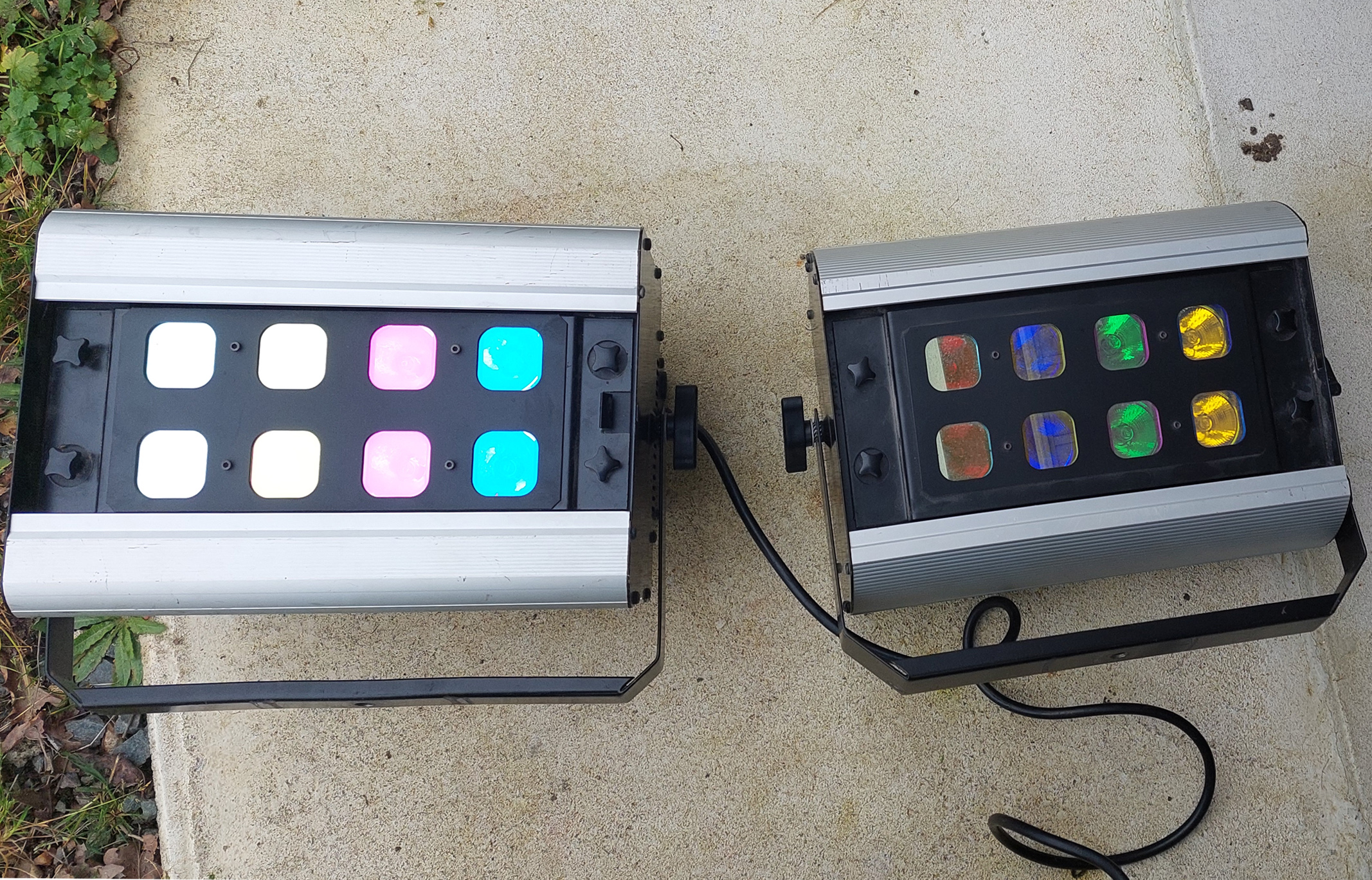 Vend 2 modules lumière PL4