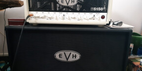 EVH 5150 III 50 W avec baffle EVH 2 x 12