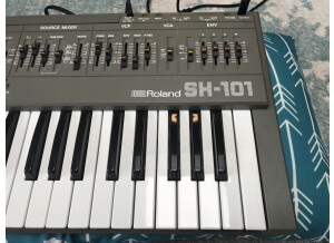Roland SH-101 (30948)