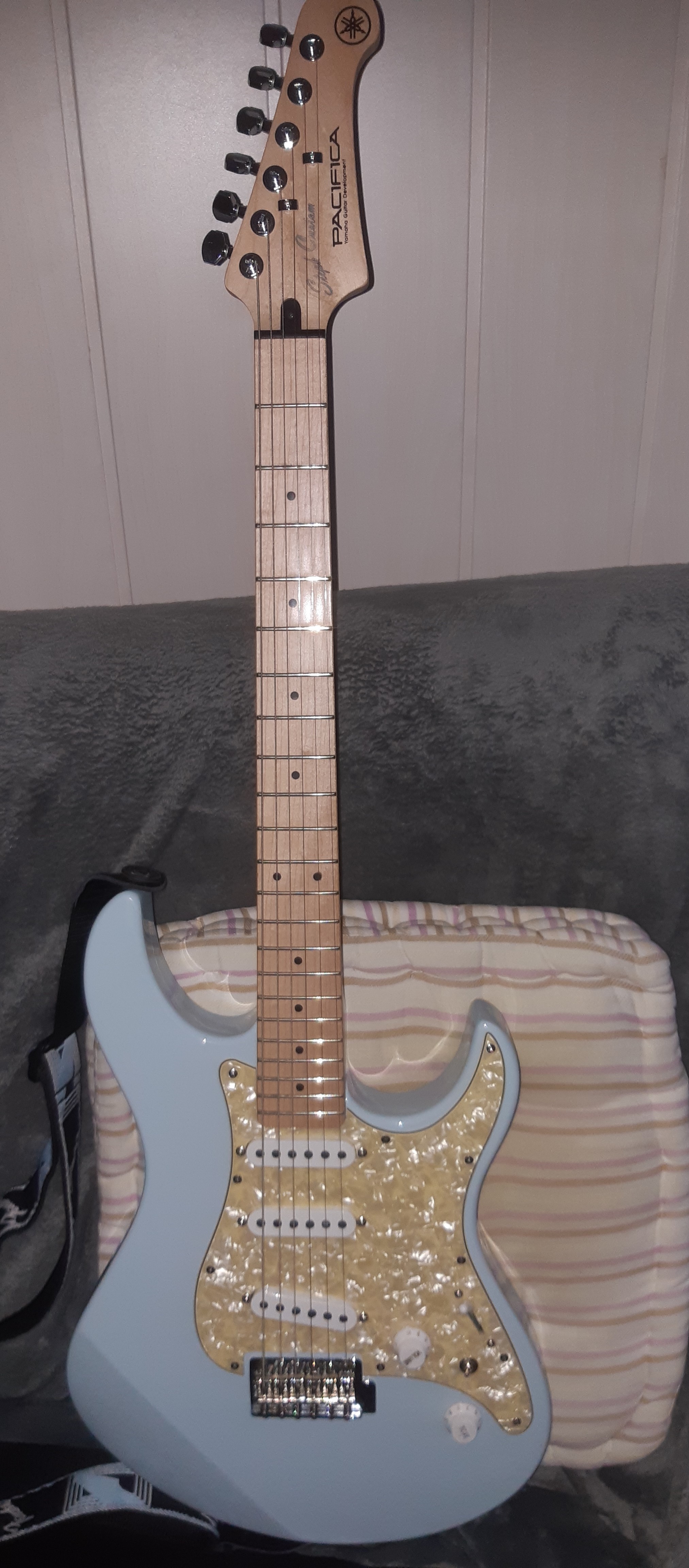 Yamaha Pacifica PAC112VM