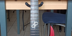 Vends guitare Solar 7 cordes rouge mat pour gaucher