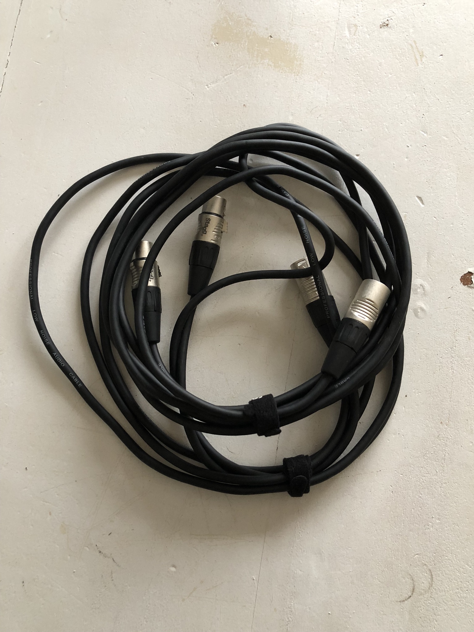 vends paire de câbles audio XLR 3 m