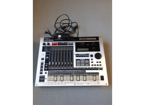 Roland MC-808 (84222)