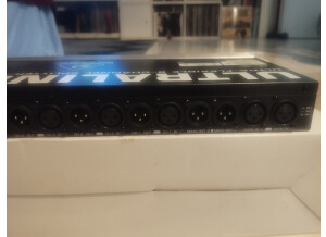 Behringer Ultralink Pro MX882