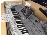Verkaufe Yamaha Tyros 5 Keyboard-Synthesizer mit 76 Tasten