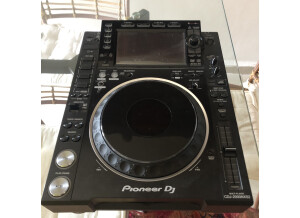Pioneer CDJ-2000NXS2 (77390)