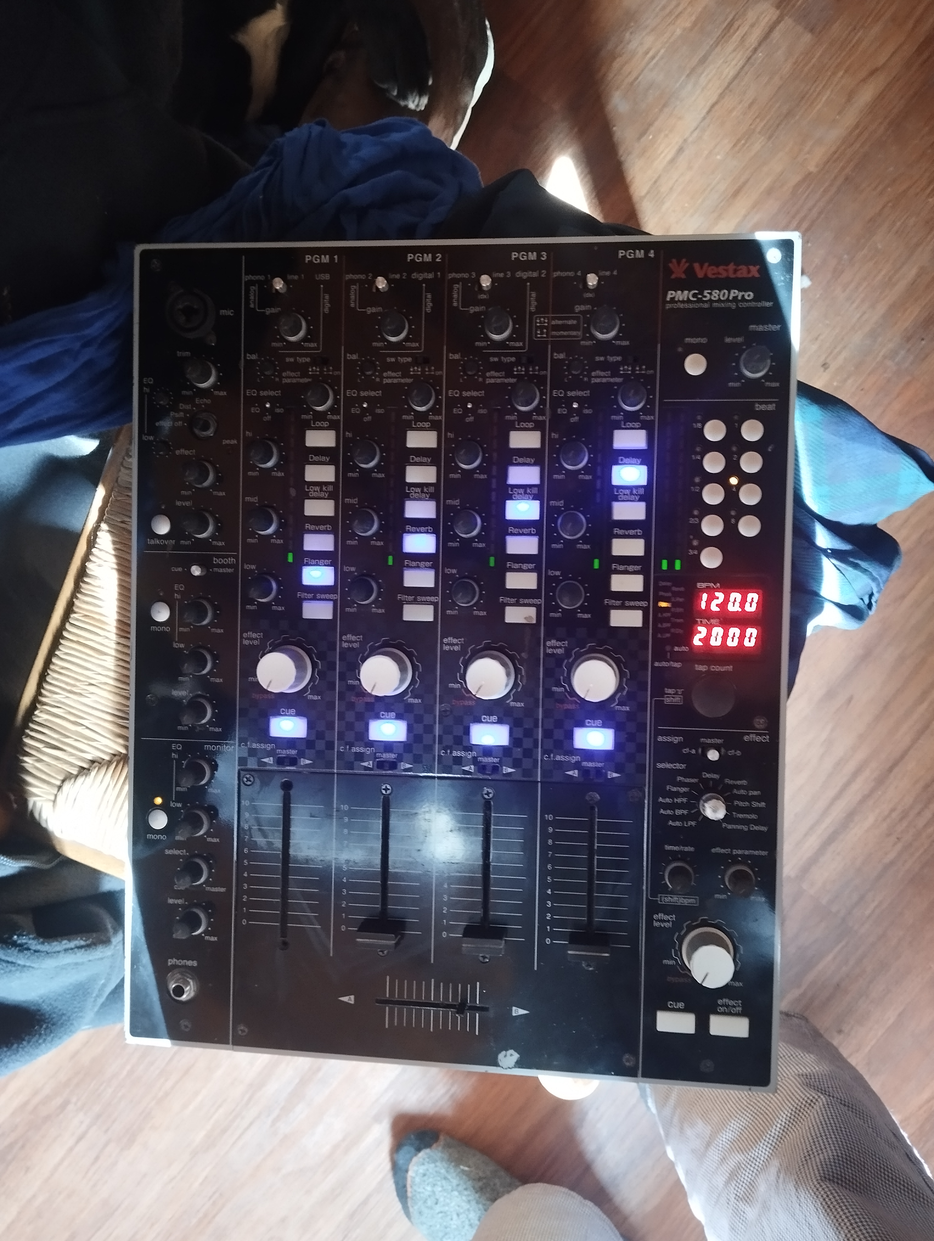 PMC-580 Pro - Vestax PMC-580 Pro - Audiofanzine