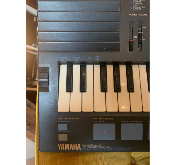 Yamaha PSS-680 (51448)