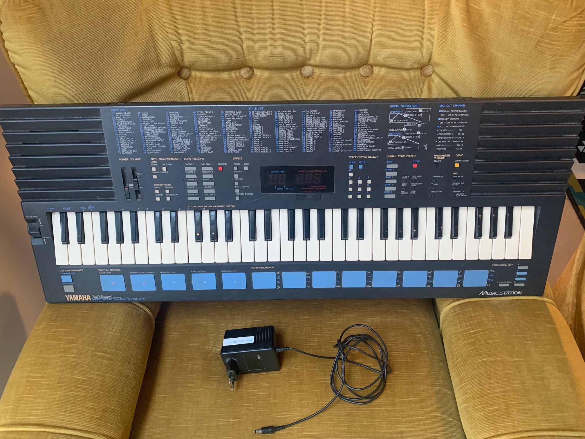 Pictures and images Yamaha PSS-680 - Audiofanzine