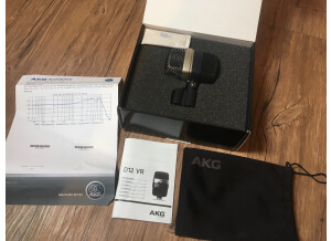 AKG D 12 VR