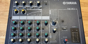 Vends mixing console Yamaha MG82cx en très bon état (avec alimentation)