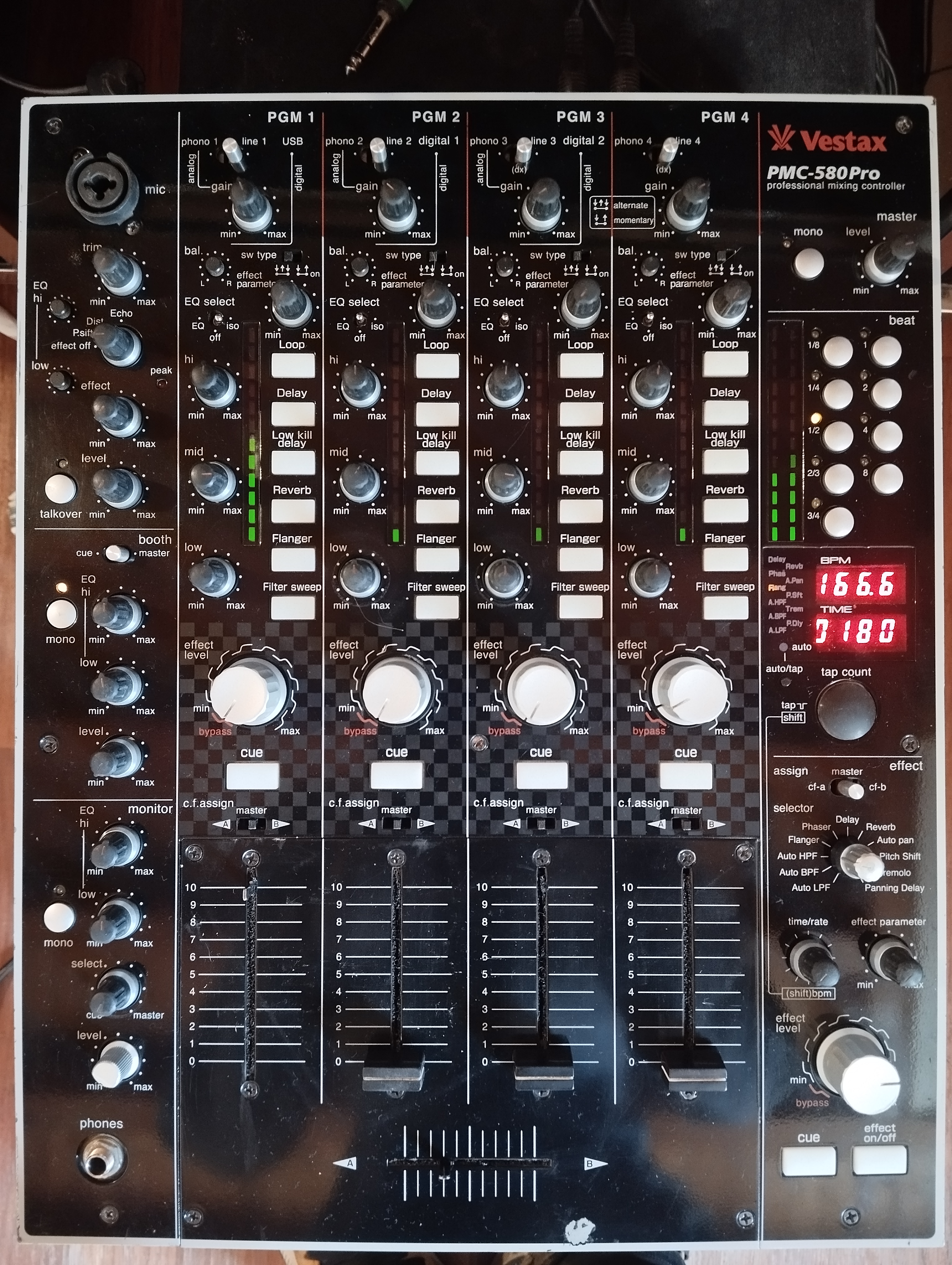 PMC-580 Pro - Vestax PMC-580 Pro - Audiofanzine