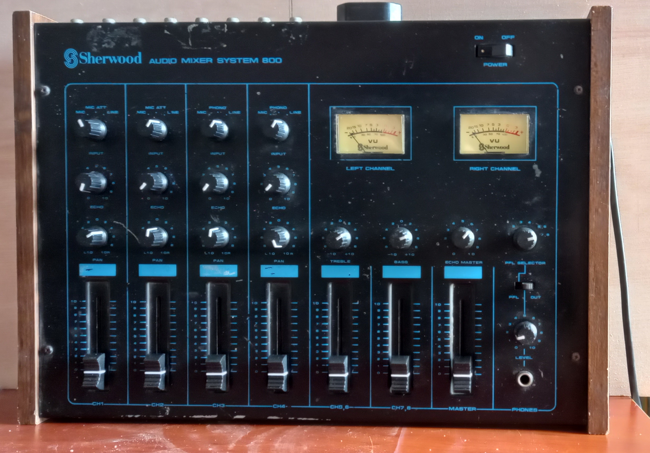 vend Table mixage analogique 8 canaux sherwood système 800 
