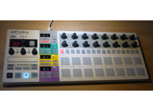 Arturia BeatStep Pro (28072)