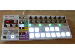 Arturia BeatStep Pro (14095)
