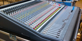Midas XL-200 24 console analogique de mixage (made in UK)