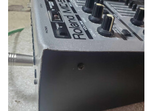 Roland MC-909 Sampling Groovebox (90992)