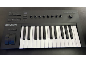 Native Instruments Komplete Kontrol A25 (34118)