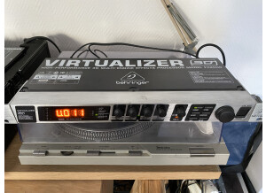 Behringer Virtualizer 3D FX2000
