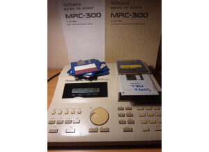 Roland MC-300