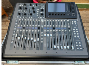 Behringer X32 Compact (54140)