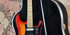 Absolument NEUVE: Stratocaster FENDER HSS Player plus
