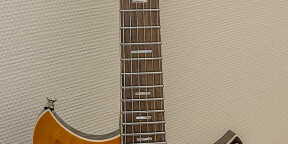 Vends guitare Yamaha Revstar RSS02T Sunset Burst sous garantie + housse