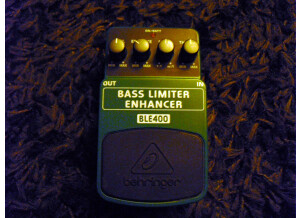 Behringer Bass Limiter Enhancer BLE400 (92669)