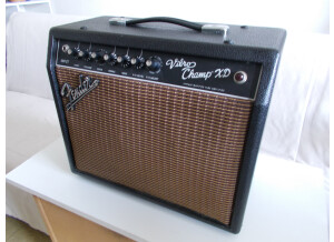 Fender Vibro Champ XD (26917)