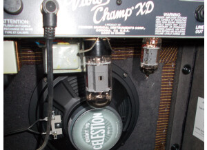 Fender Vibro Champ XD (69813)