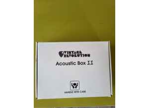 Vintage Revolution Acoustic Box