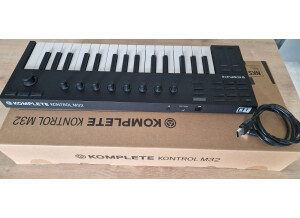 Native Instruments Komplete Kontrol M32