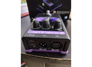 TC-Helicon VoiceTone X1