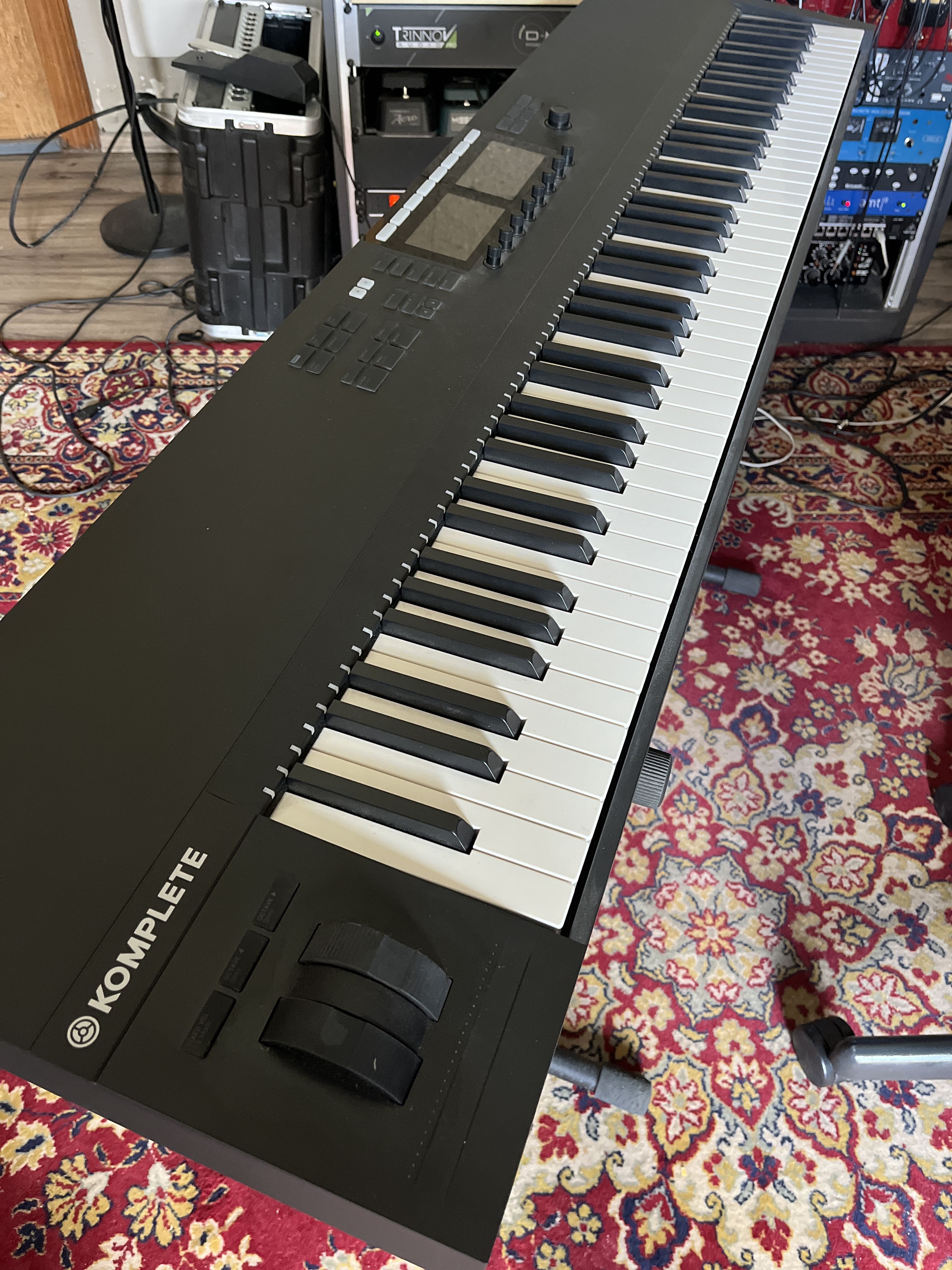 Native Instruments Komplete Kontrol S88 mk2